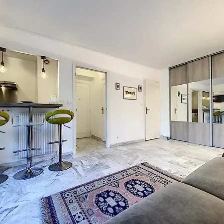 Majestic - Del3535 - Studio Apartment *